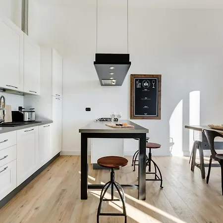 Bmga L Glam Industrial 3-bed In Termini *