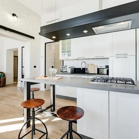 Bmga L Glam Industrial 3-bed In Termini * Roma