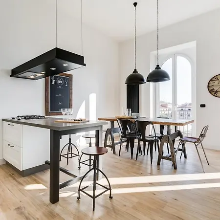 Bmga L Glam Industrial 3-bed In Termini * Roma