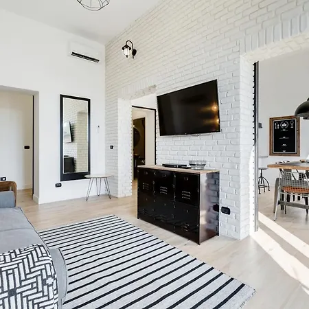 Bmga L Glam Industrial 3-bed In Termini Apartamento