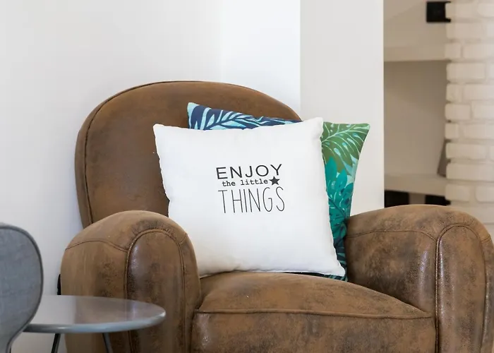 Bmga L Glam Industrial 3-bed In Termini Ρώμη