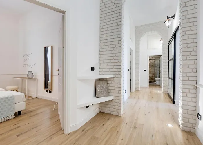 Bmga L Glam Industrial 3-bed In Termini Ρώμη